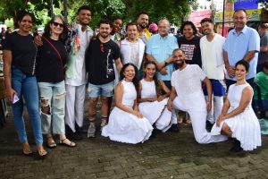 Prefeito participa do Arte na Praça no centro da cidade (Foto: Jailson Soares/SEMCOM)