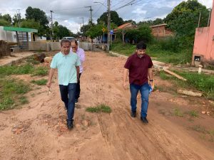 Vistorias técnicas em obras paralisadas (Foto: Ascom ETURB)
