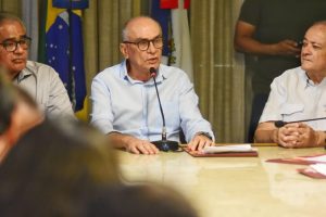 Reunião pesquisa de mercado sobre oportunidades de trabalho e renda em Teresina (Foto: Jailson Soares/SEMCOM)