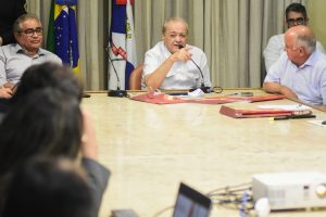 Reunião pesquisa de mercado sobre oportunidades de trabalho e renda em Teresina (Foto: Jailson Soares/SEMCOM)