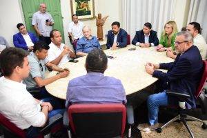 Reunião do prefeito Silvio Mendes com vereadores de Teresina (Foto: Jailson Soares/SEMCOM)