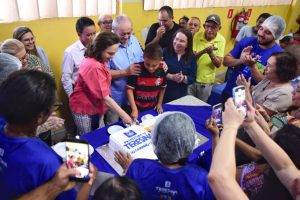  Comemoração ao aniversário de 173 anos de Teresina no Restaurante Popular (Foto: Jailson Soares/SEMCOM)
