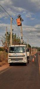 Prefeitura de Teresina resolve problema de iluminação na Taboca do Pau Ferrado (Foto: ASCOM/ETURB)