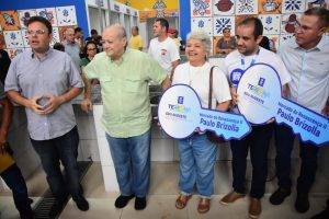 Entrega de chaves aos permissionários do Mercado do Renascença II (Foto: Jailson Soares/SEMCOM)