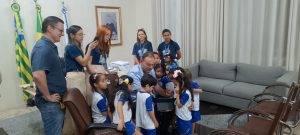 Alunos do Sesc Centro Educacional visitam a Prefeitura de Teresina (Foto: Carlos Júnior/SEMCOM)